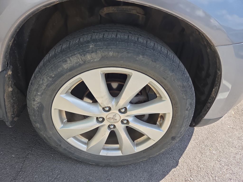 Used 2015 Mitsubishi Outlander Sport ES AWD/4WD image 2
