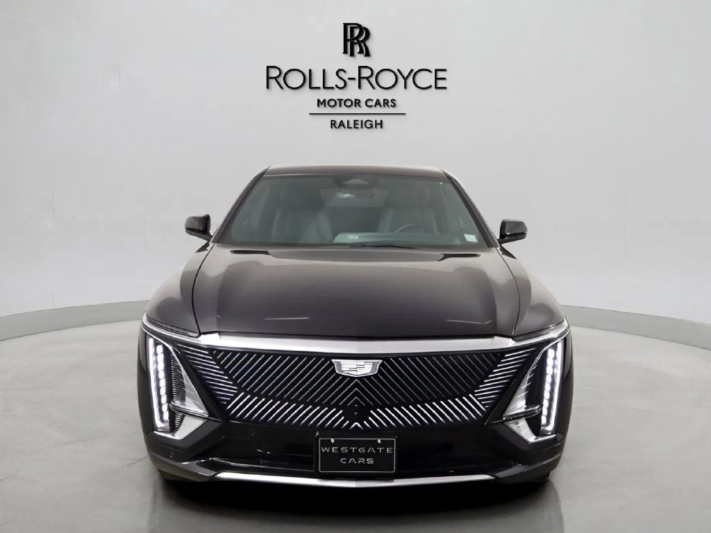 Used 2024 Cadillac Lyriq Luxury RWD image 2