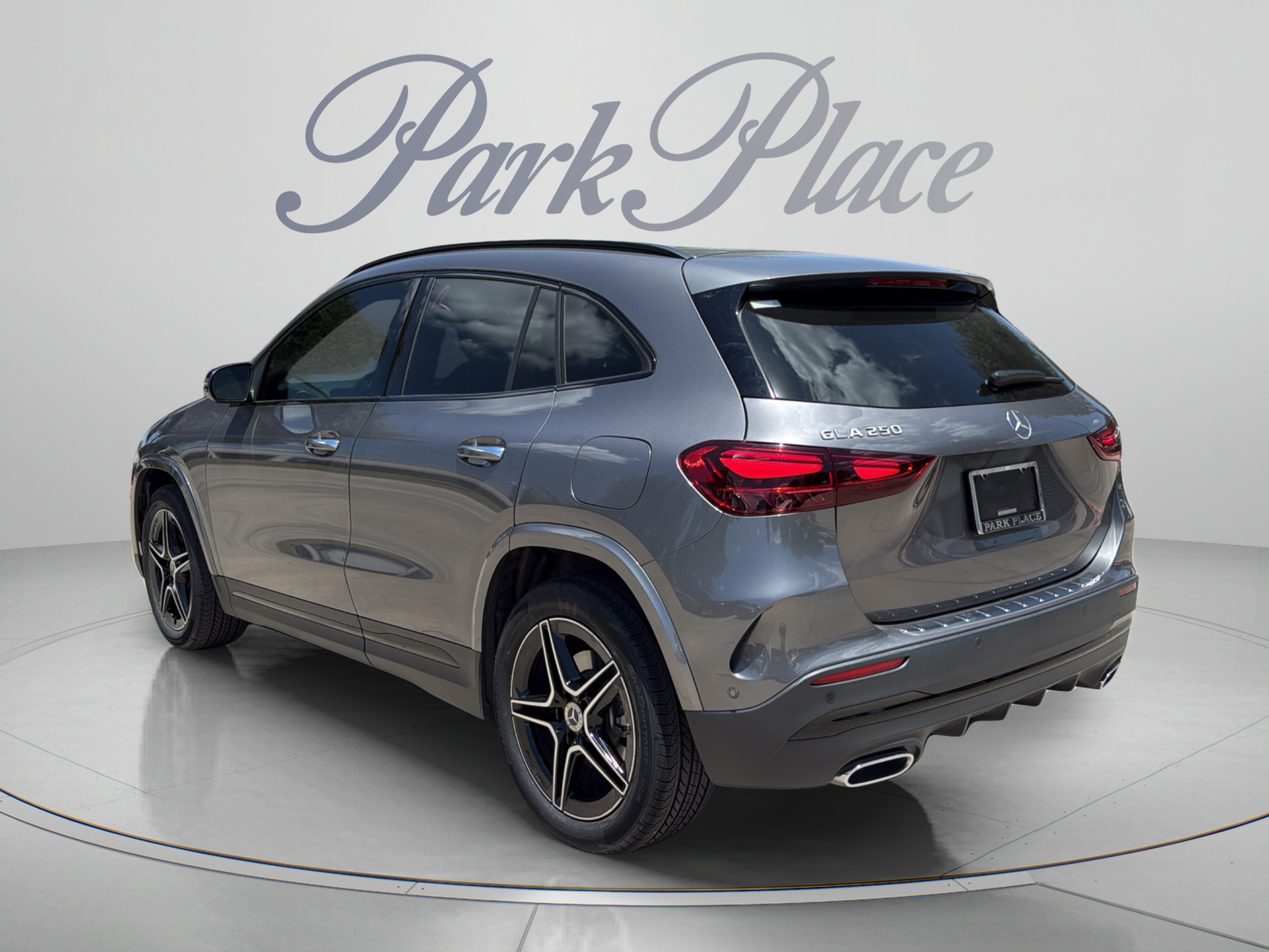Certified 2025 Mercedes-Benz GLA 250 image 3