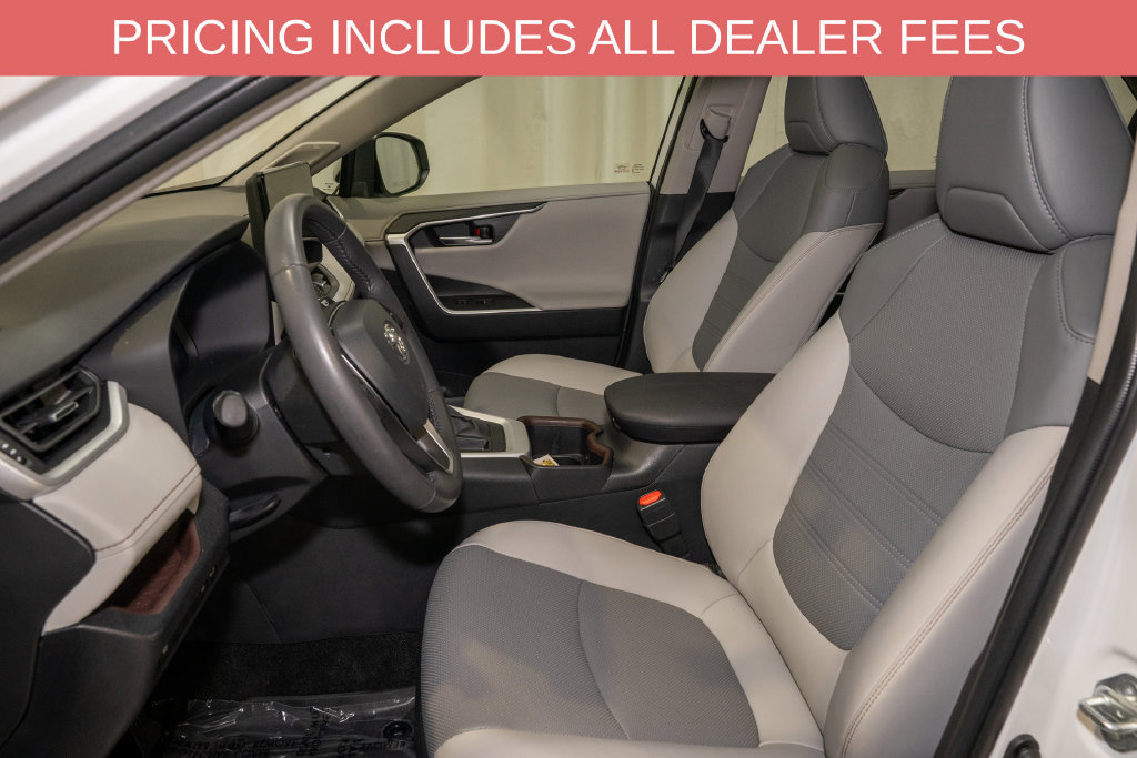 Used 2024 Toyota RAV4 Limited FWD image 12
