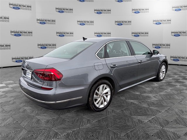 Used 2018 Volkswagen Passat 2.0T SE image 5