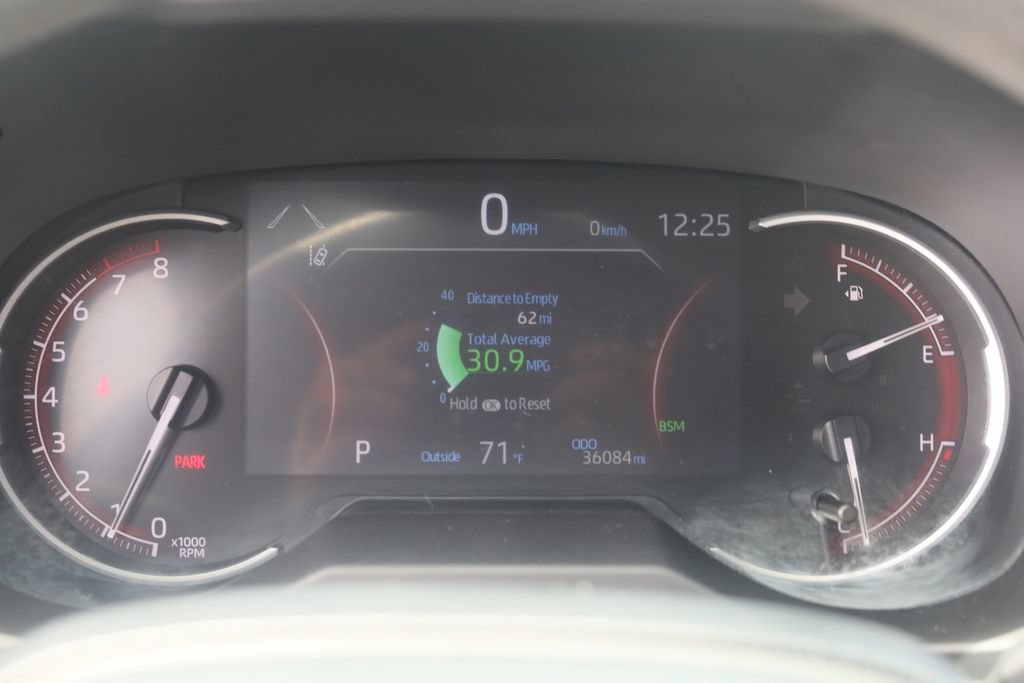 Used 2025 Toyota RAV4 XLE AWD/4WD image 27
