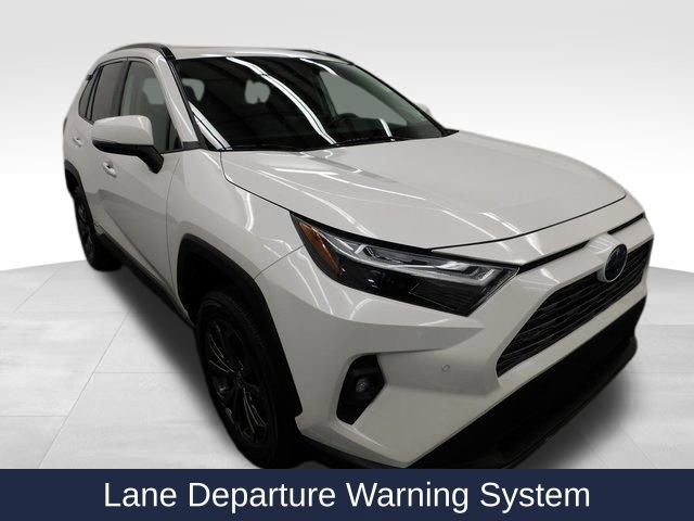 Used 2022 Toyota RAV4 Limited image 12