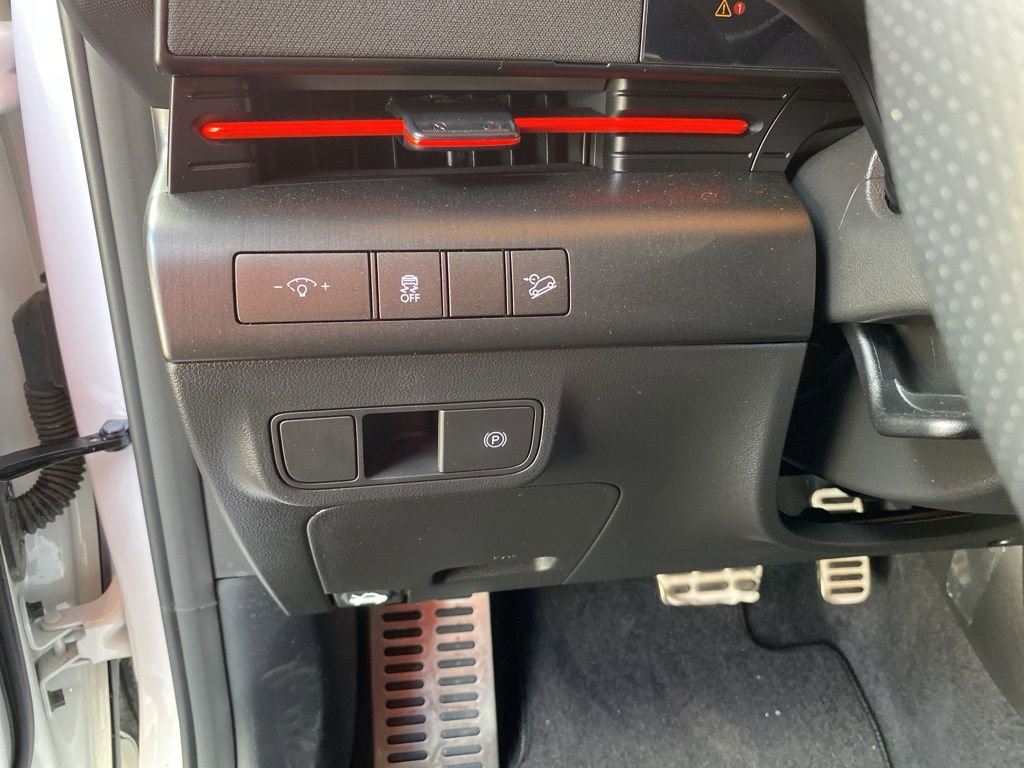 Used 2025 Hyundai Kona N Line image 23