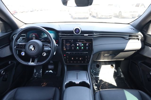 Used 2024 Maserati Grecale GT image 12