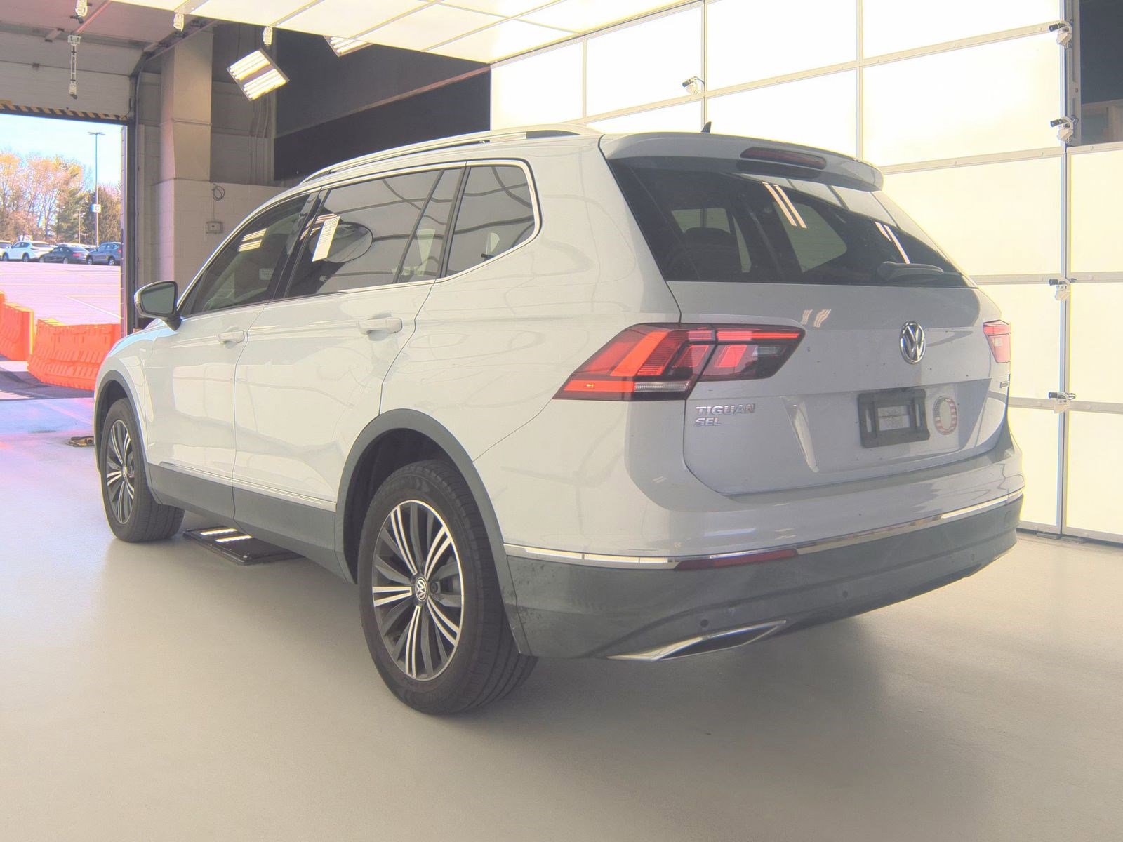 Used 2019 Volkswagen Tiguan SEL AWD/4WD image 10