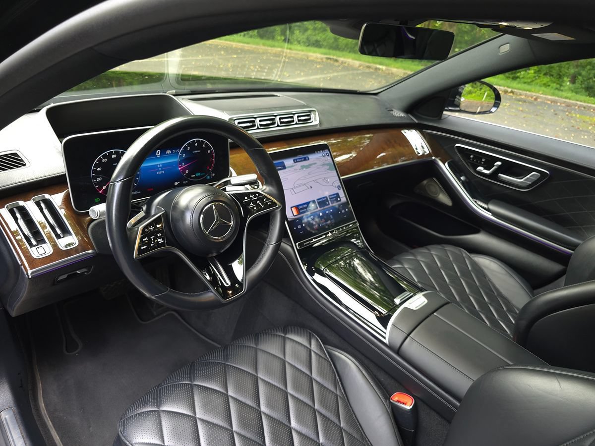 Used 2022 Mercedes-Benz S 580 4MATIC Sedan image 2