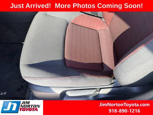 Used 2026 Toyota Corolla SE FWD image 12