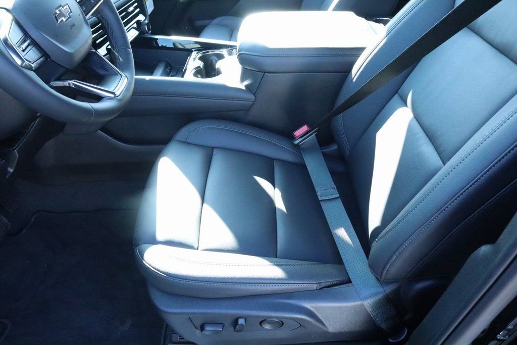 New 2026 Chevrolet Suburban Z71 w/ Comfort Package image 12