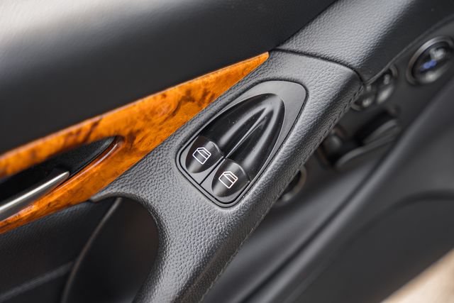 Used 2007 Mercedes-Benz SL 550 image 34