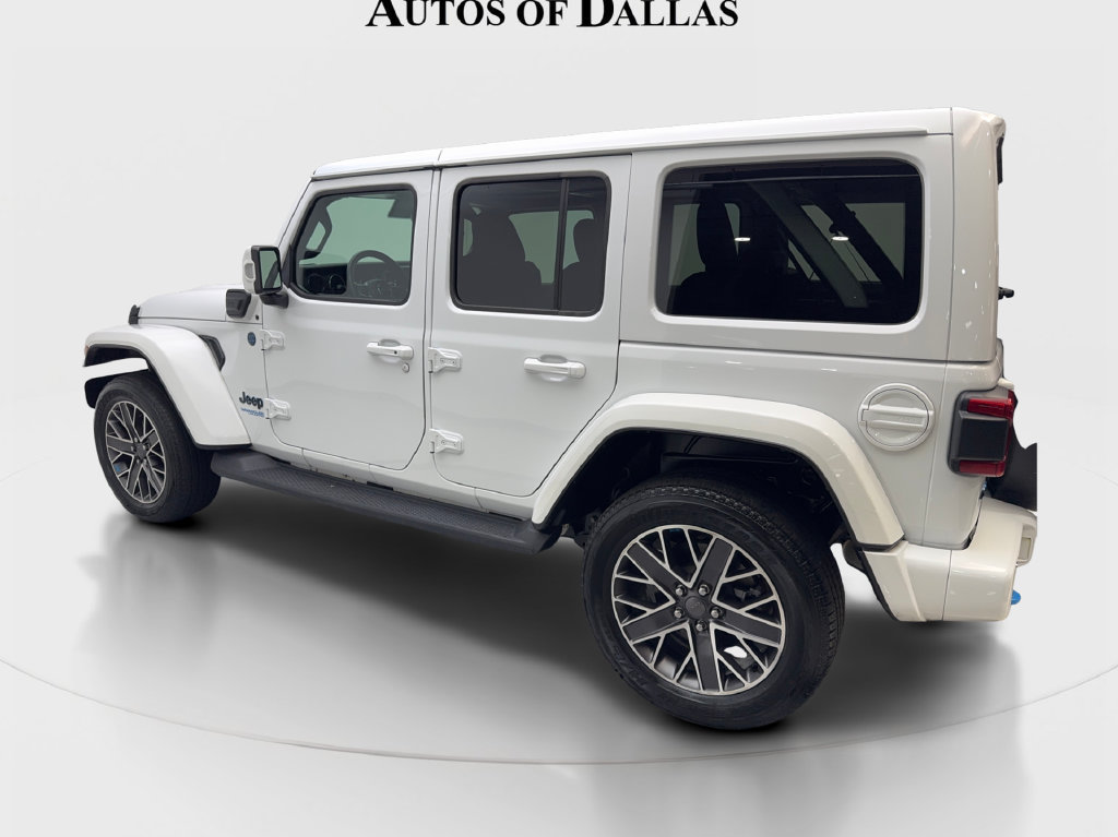 Used 2022 Jeep Wrangler Unlimited Sahara AWD/4WD image 16