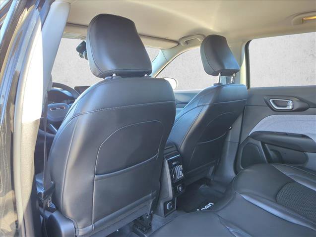 Used 2022 Jeep Compass Latitude image 12