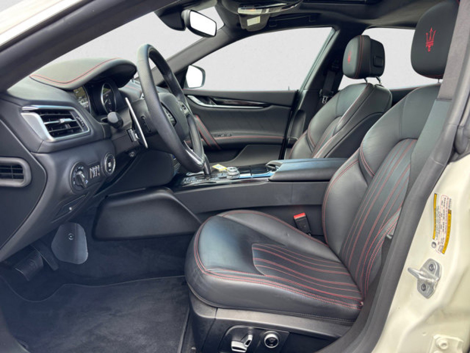 Used 2022 Maserati Ghibli Modena Q4 image 11