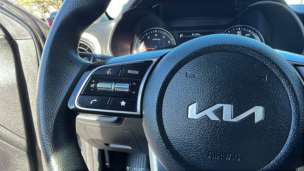 Used 2024 Kia Forte LXS image 29
