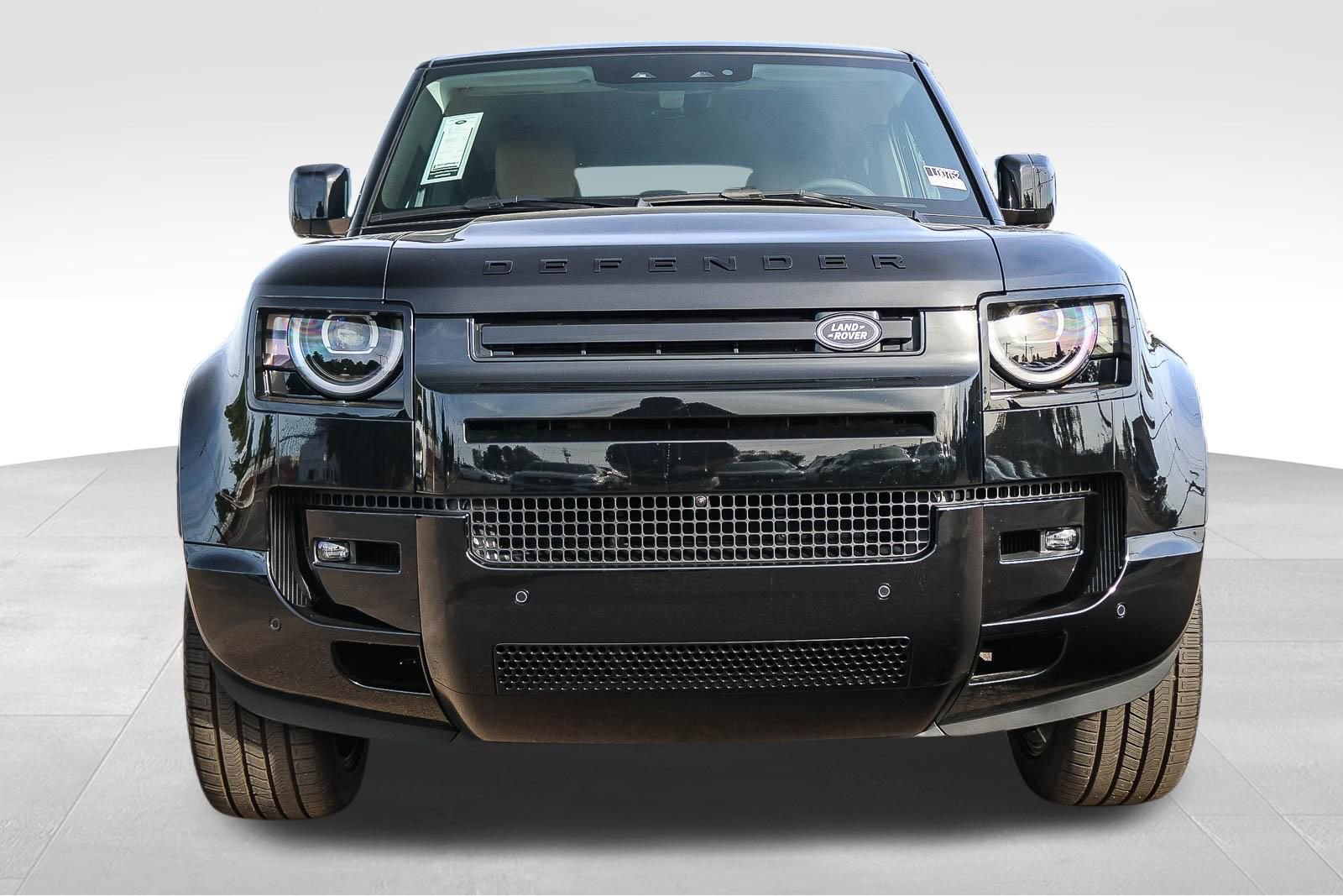 New 2026 Land Rover Defender 110 X-Dynamic SE image 2