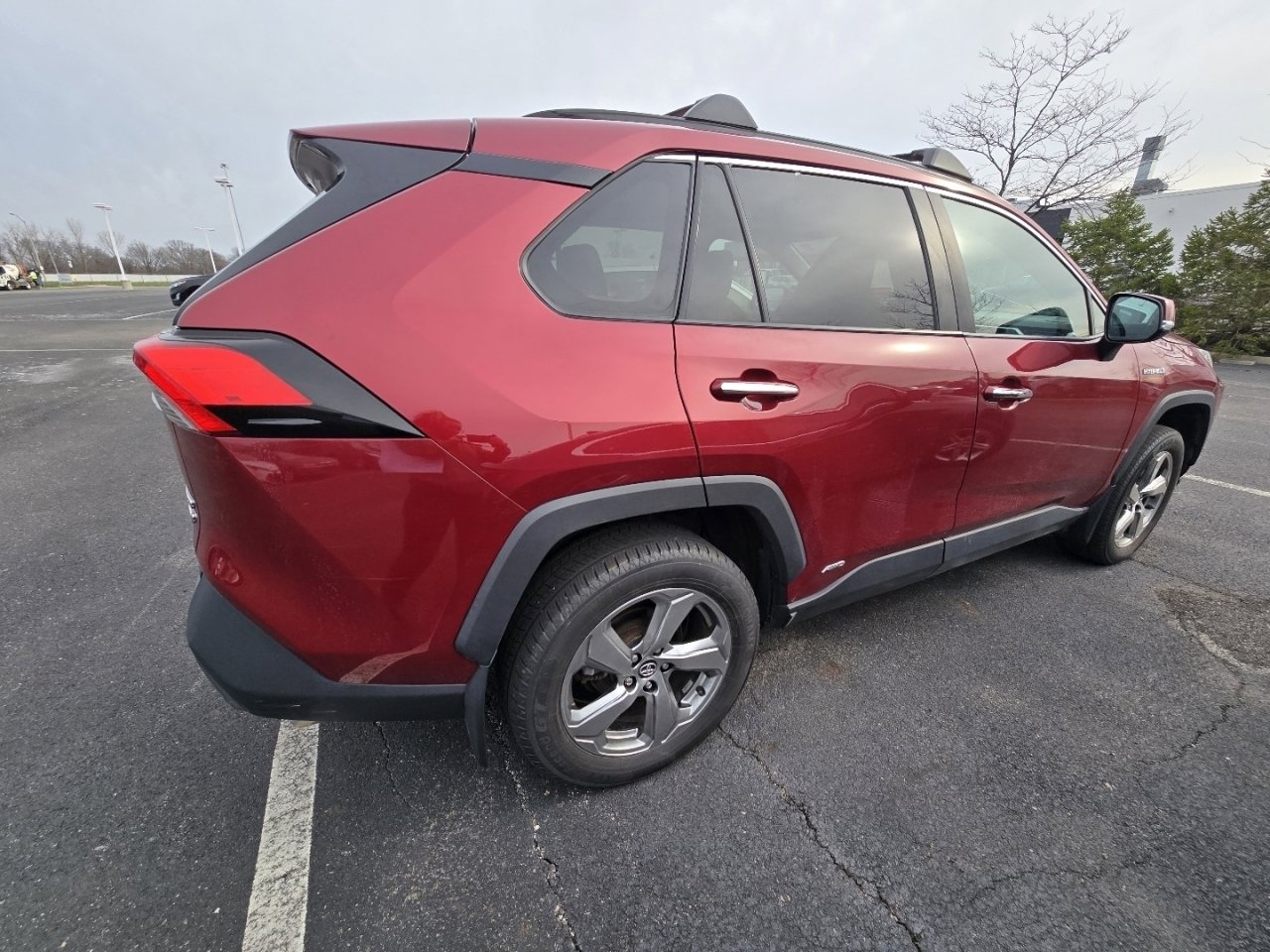Used 2020 Toyota RAV4 Limited image 8