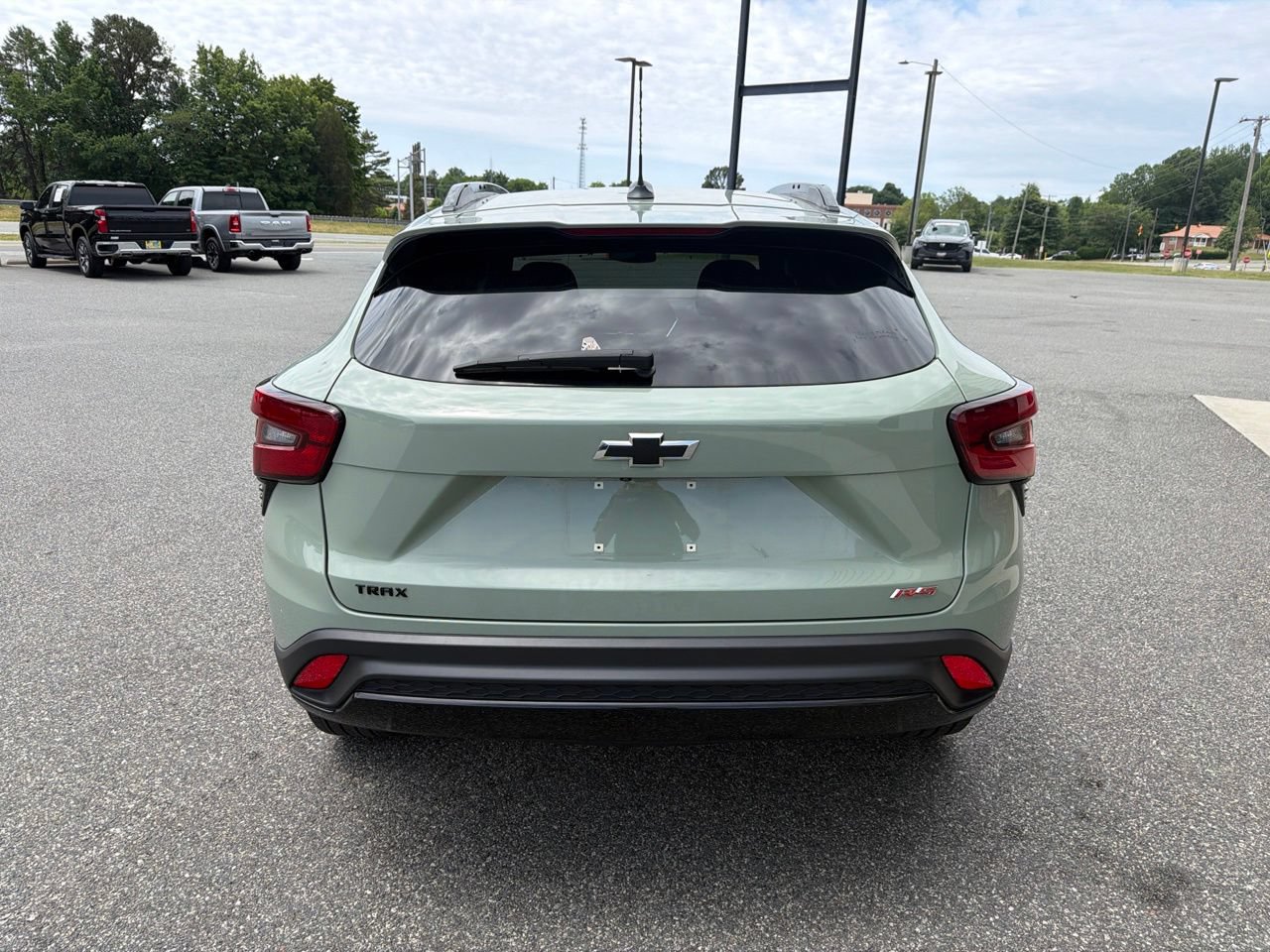 Used 2024 Chevrolet Trax RS FWD image 7