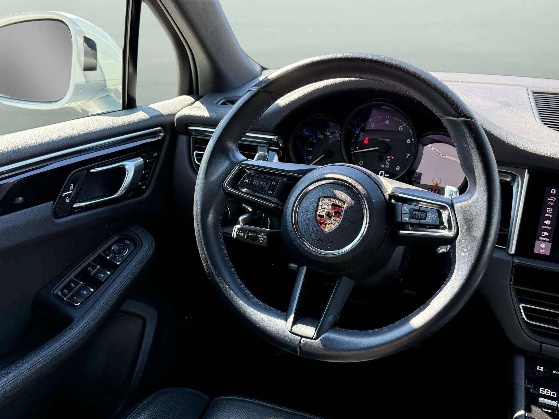 Used 2024 Porsche Macan image 27