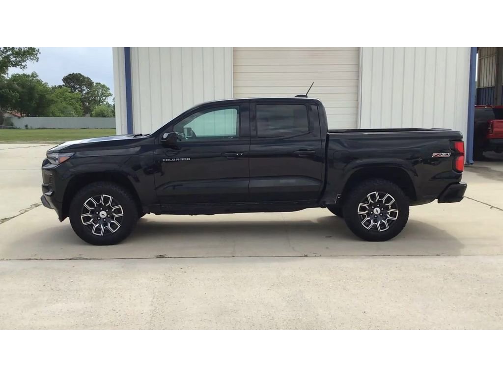 Used 2023 Chevrolet Colorado Z71 w/ Z71 Convenience Package 2 image 5