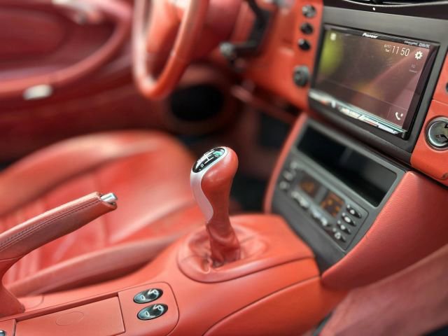 Used 2001 Porsche 911 Carrera 4 image 31