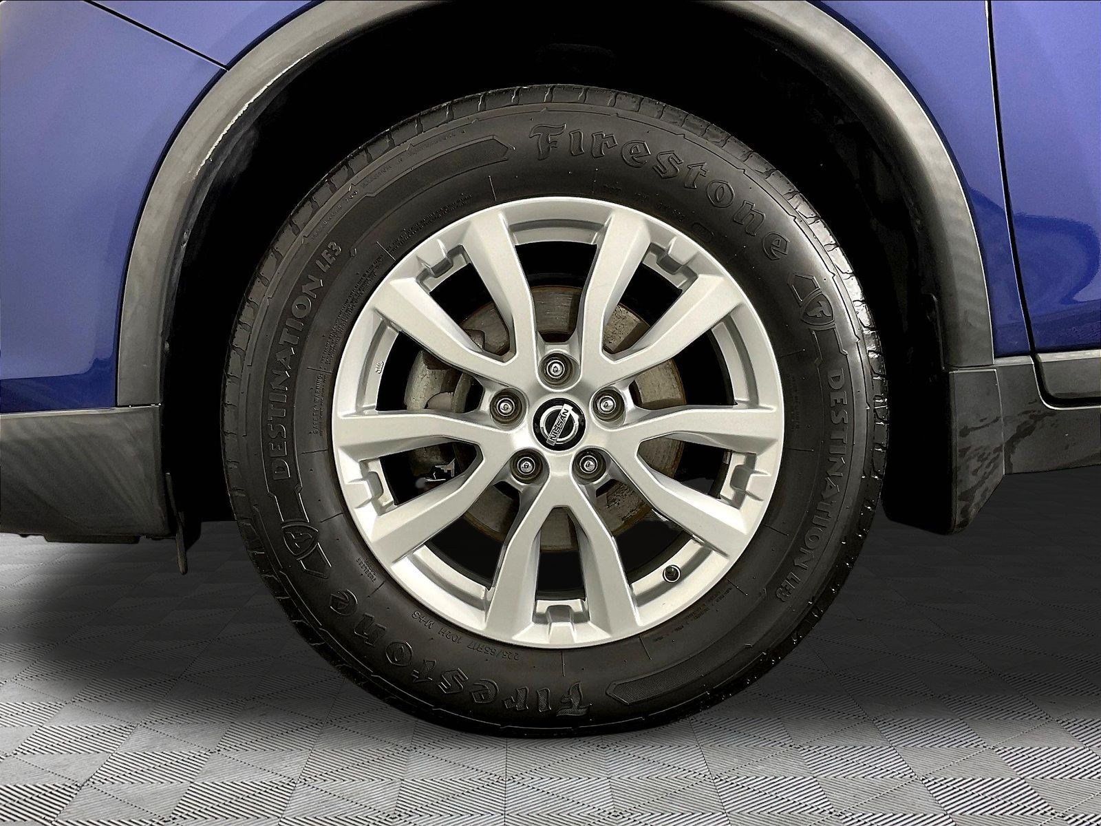 Used 2018 Nissan Rogue SV w/ Premium Package AWD/4WD image 33