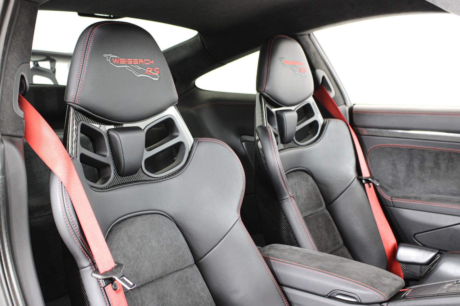 Used 2018 Porsche 911 GT2 RS RWD image 29