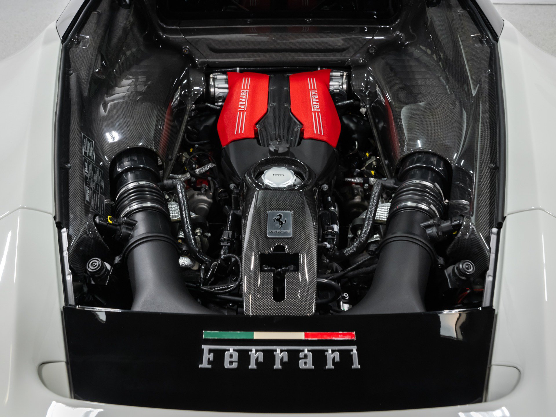 Used 2016 Ferrari 488 GTB RWD image 79