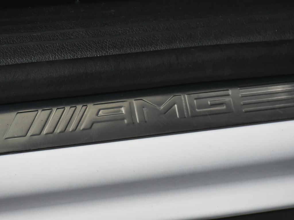 Used 2025 Mercedes-Benz GLB 35 AMG 4MATIC image 16
