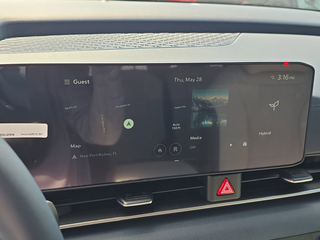 New 2026 Kia Carnival EX FWD image 24