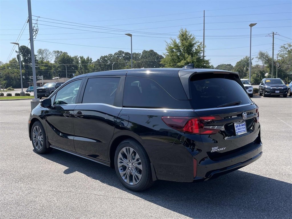 New 2026 Honda Odyssey Touring image 5