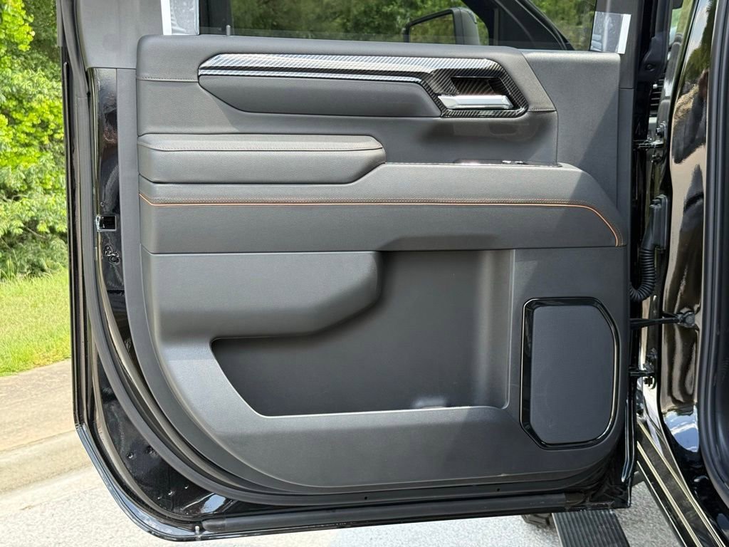 New 2026 GMC Sierra 2500 AT4 w/ Technology Package AWD/4WD image 22