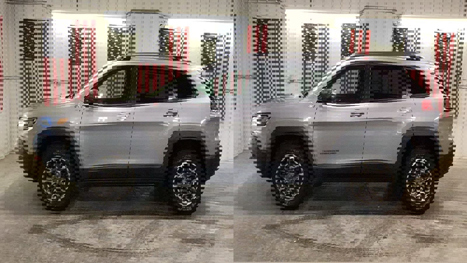 Used 2019 Jeep Cherokee Trailhawk image 3