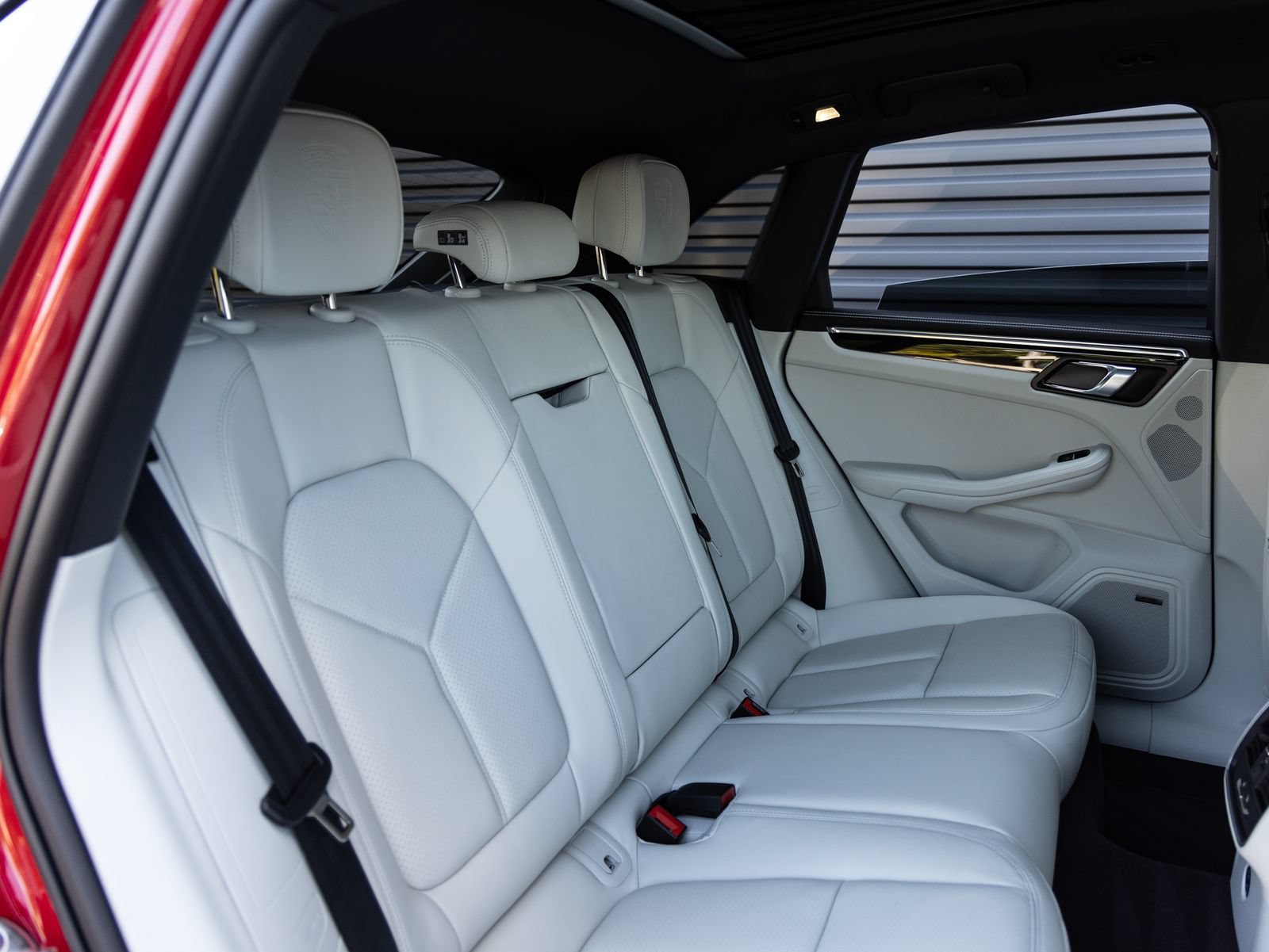 New 2026 Porsche Macan S AWD/4WD image 31