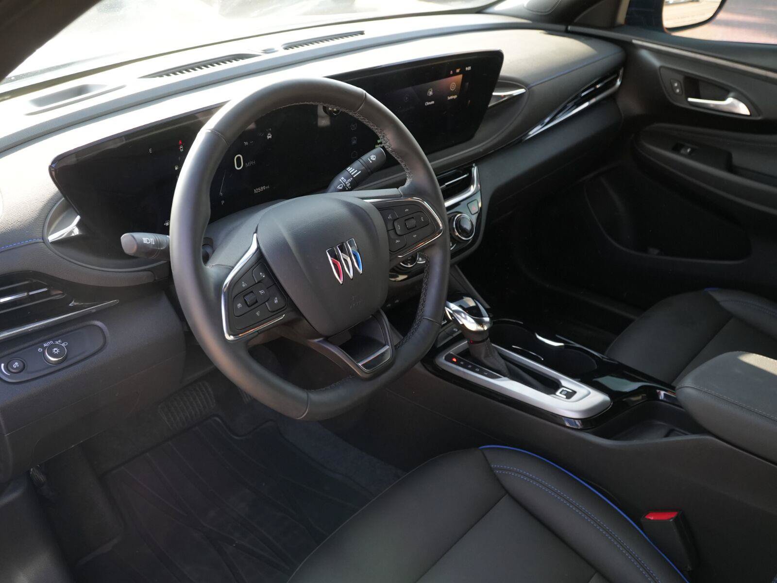 Used 2025 Buick Envista Sport Touring w/ Convenience I Package FWD image 6