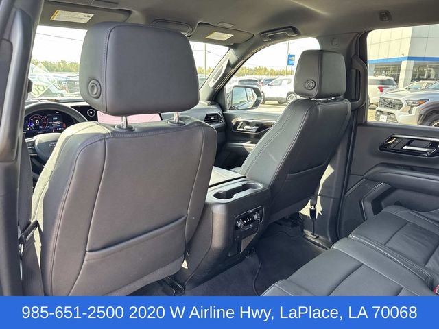 Used 2025 Chevrolet Suburban Z71 image 37