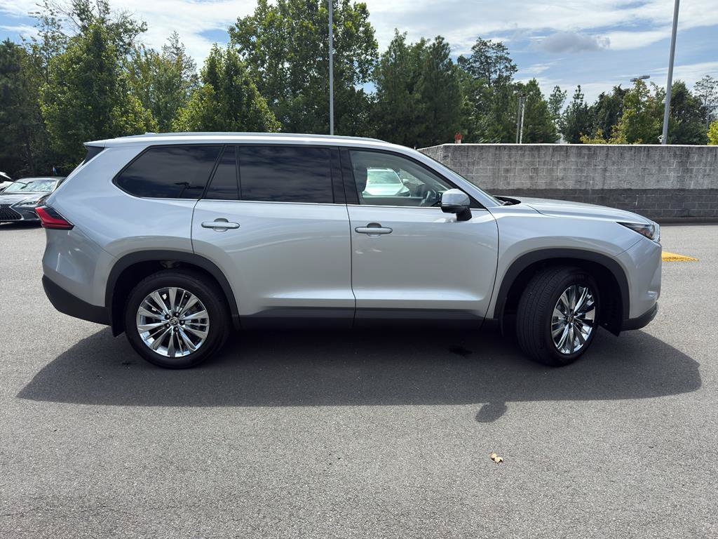 Used 2024 Toyota Grand Highlander AWD image 8
