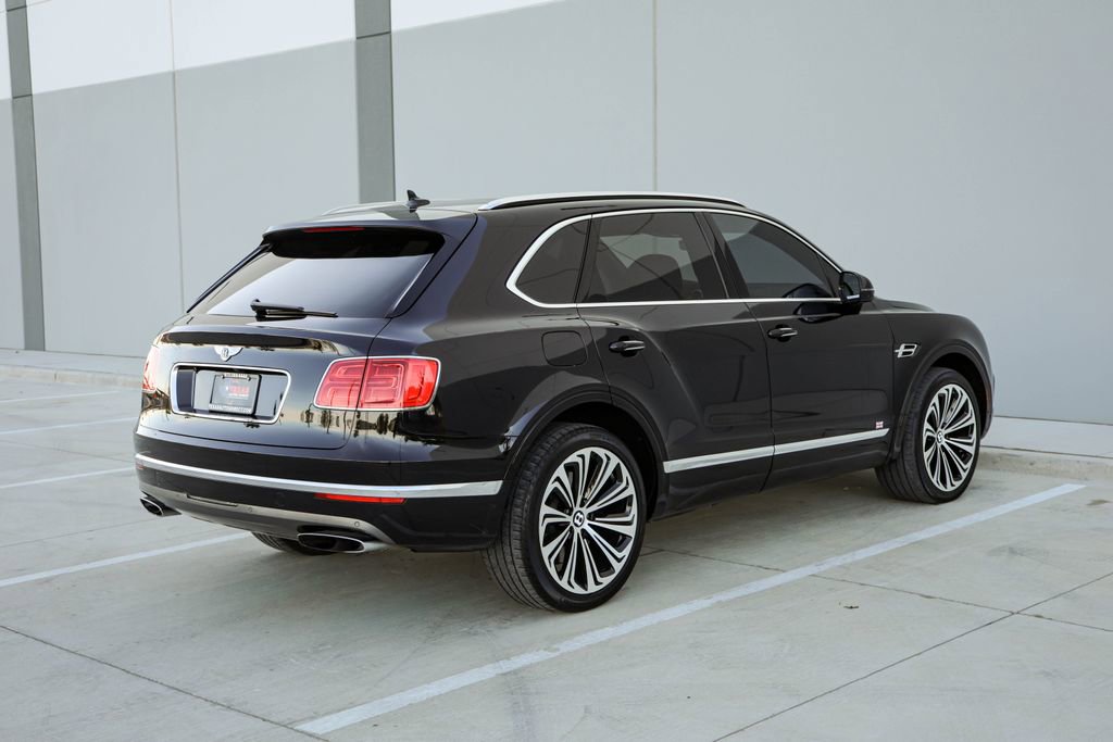 Used 2018 Bentley Bentayga image 7