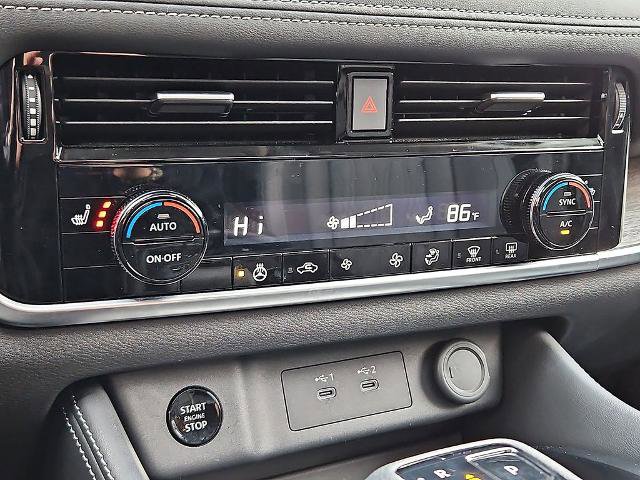 Certified 2025 Nissan Rogue Platinum image 20