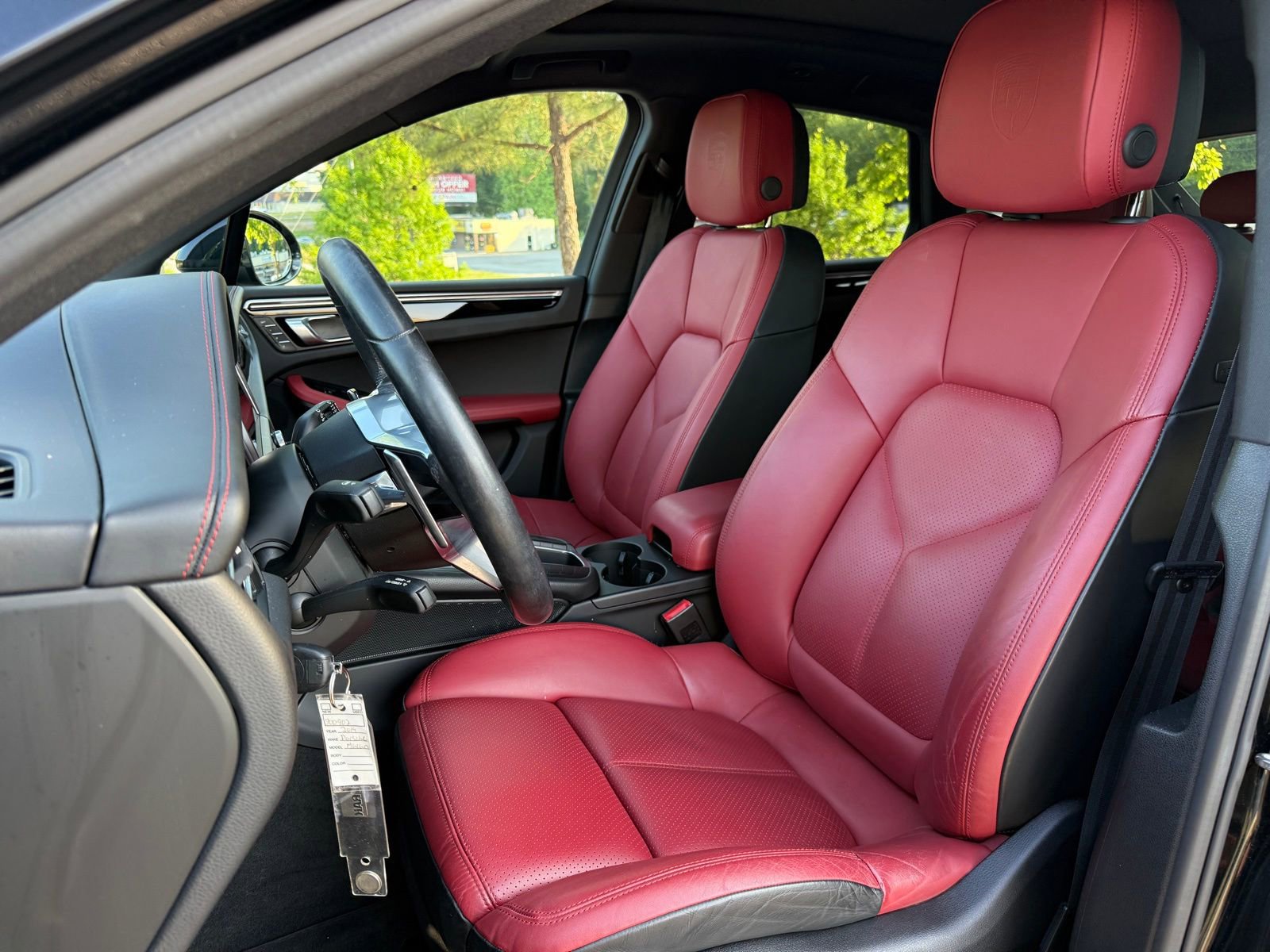 Used 2019 Porsche Macan AWD/4WD image 38