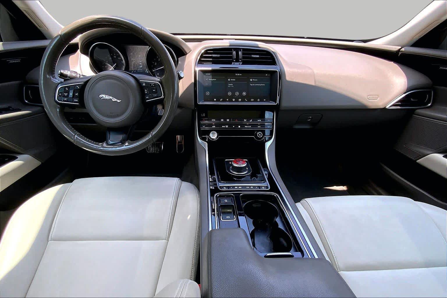 Used 2019 Jaguar XE Premium AWD/4WD image 14