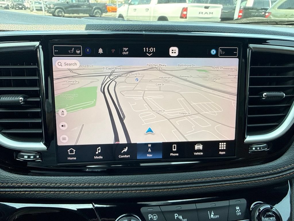 Certified 2023 Chrysler Pacifica Pinnacle FWD image 24