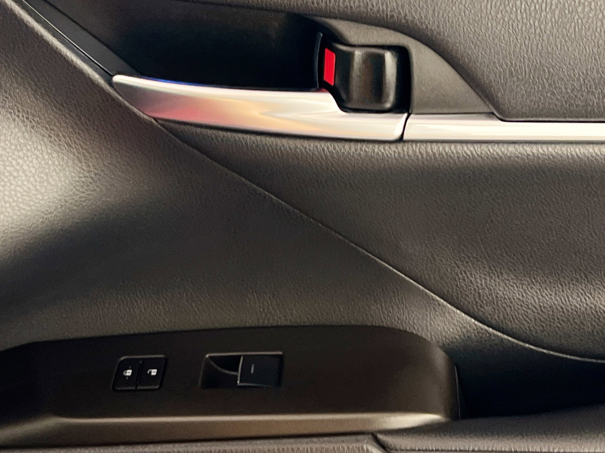 Used 2022 Toyota Camry XSE image 32