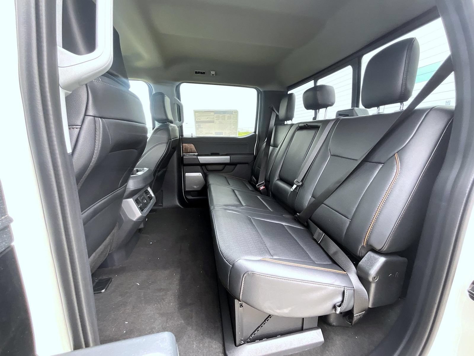 New 2026 Ford F250 Lariat w/ Black Appearance Package AWD/4WD image 14