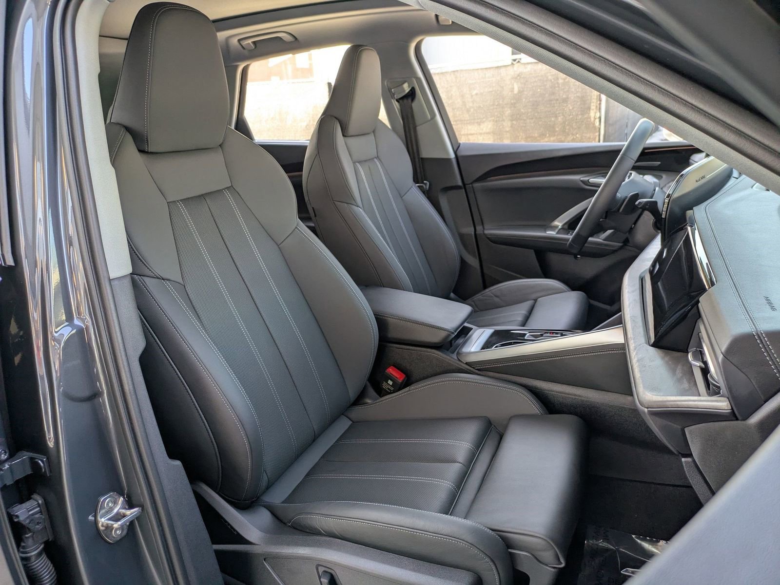 Used 2025 Audi Q5 Premium Plus w/ Premium Plus image 28