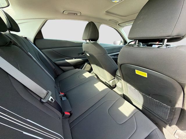 Certified 2025 Hyundai Elantra SEL FWD image 27