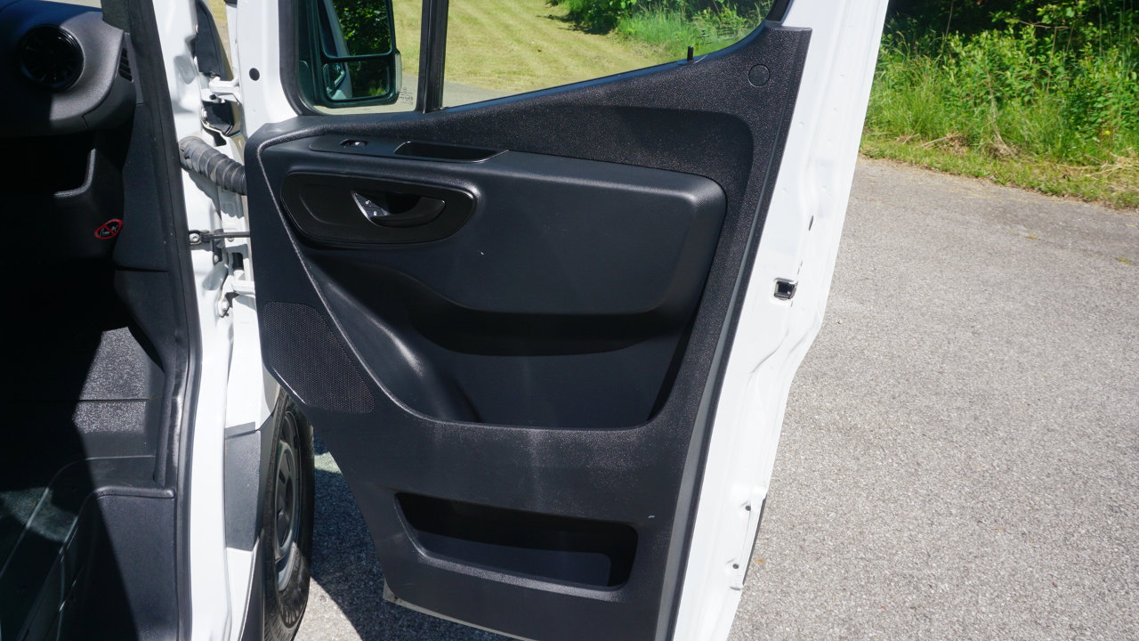 Used 2022 Mercedes-Benz Sprinter 2500 image 18