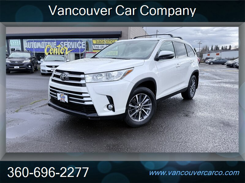 Used 2019 Toyota Highlander XLE AWD/4WD image 3