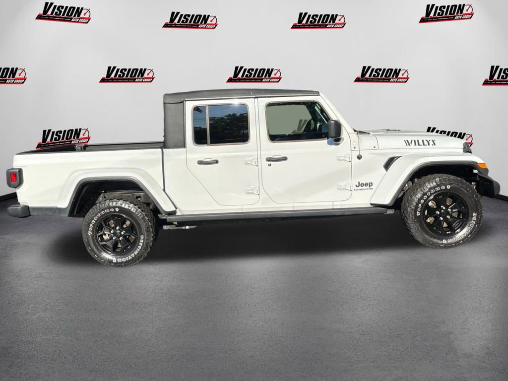 Certified 2021 Jeep Gladiator Willys image 4
