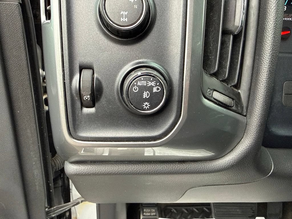Used 2015 Chevrolet Silverado 2500 LT w/ LT Convenience Package AWD/4WD image 26