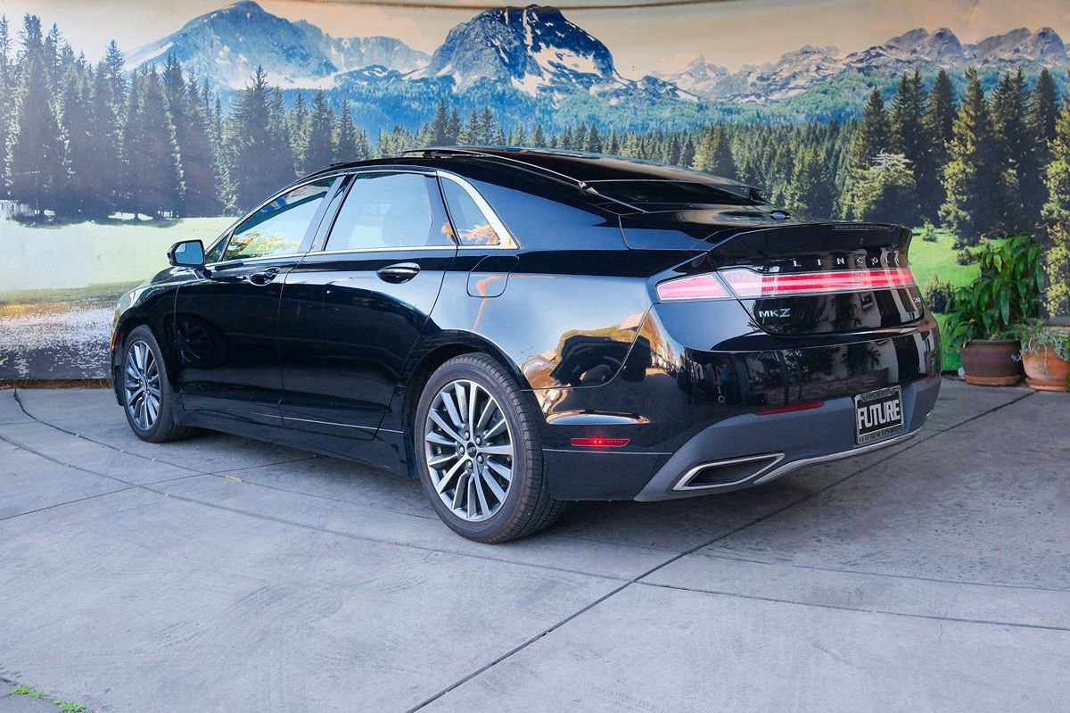 Used 2017 Lincoln MKZ Select FWD image 4